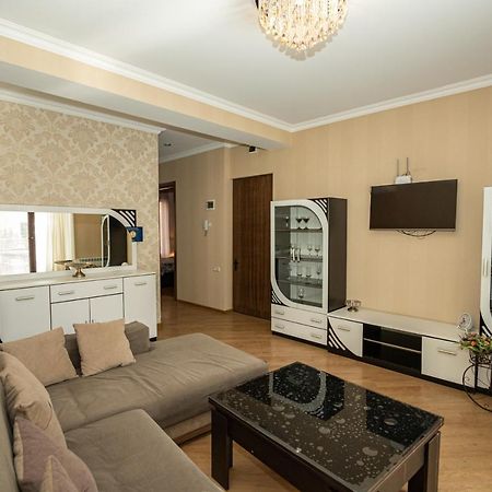 Brand New Apartment With Terrace Tiflis Exterior foto